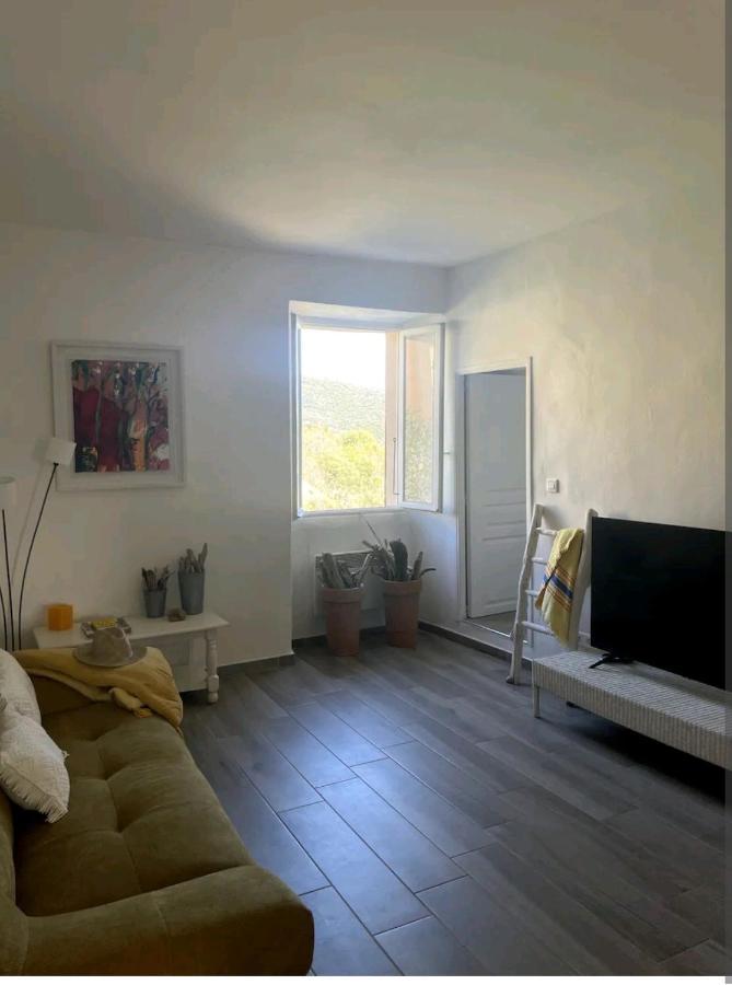 Appartement Vue Mer En Plein Centre De Cargèse Eksteriør billede
